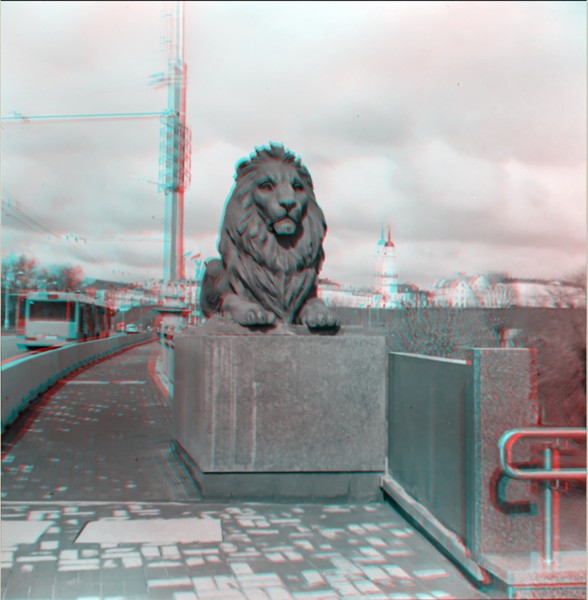 (для просмотра через анаглифные красно-синие очки)