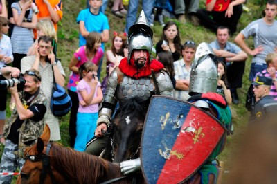 Кадрировать не стал ибо слева в кадре присутствует наш добрый гений Сергей за работой. Сорри что вне грип-а.