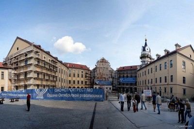 Замок во время реставрации (2009)