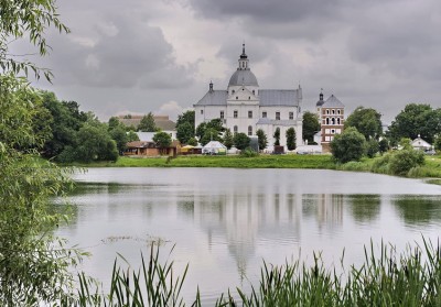 Июль_2009  Тщательный ракурс из костела и башен..))