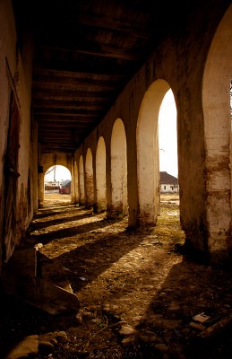 амбары-конюшни?