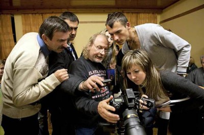 Виктор Суглоб демонстрирует результаты съемки