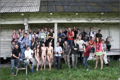 участники пленэра...